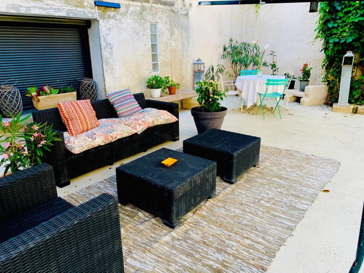 Oustaou De Betty Et Bob Bed & Breakfast Le Cailar Екстериор снимка